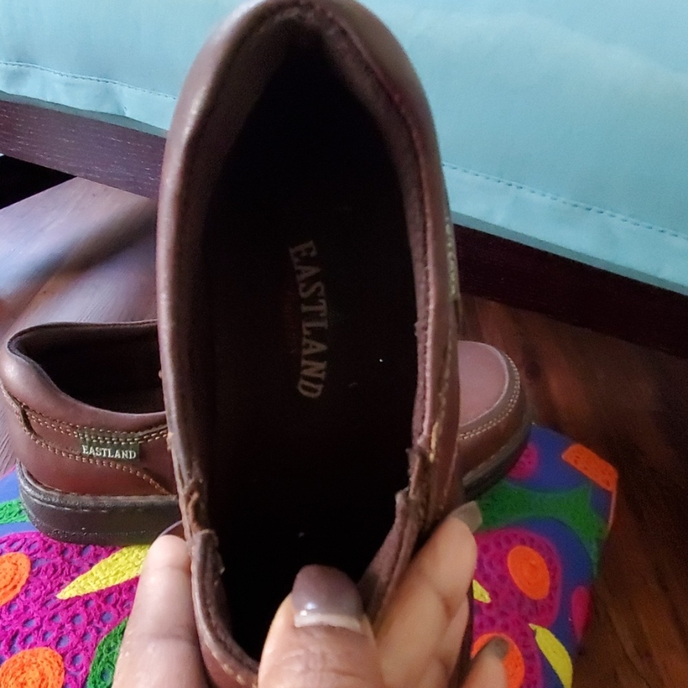 Shoes - Picture 3 of 7